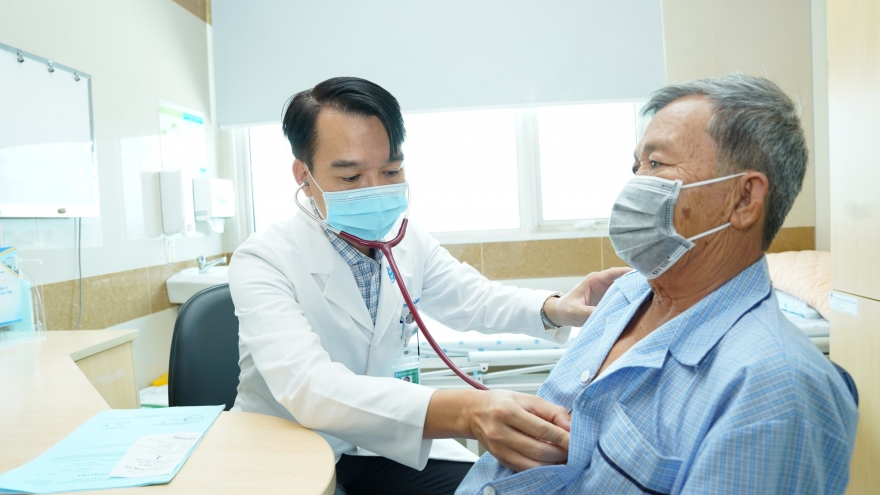 Đại hội thi đua yêu nước ngành y tế: Đổi mới mạng lưới y tế cơ sở